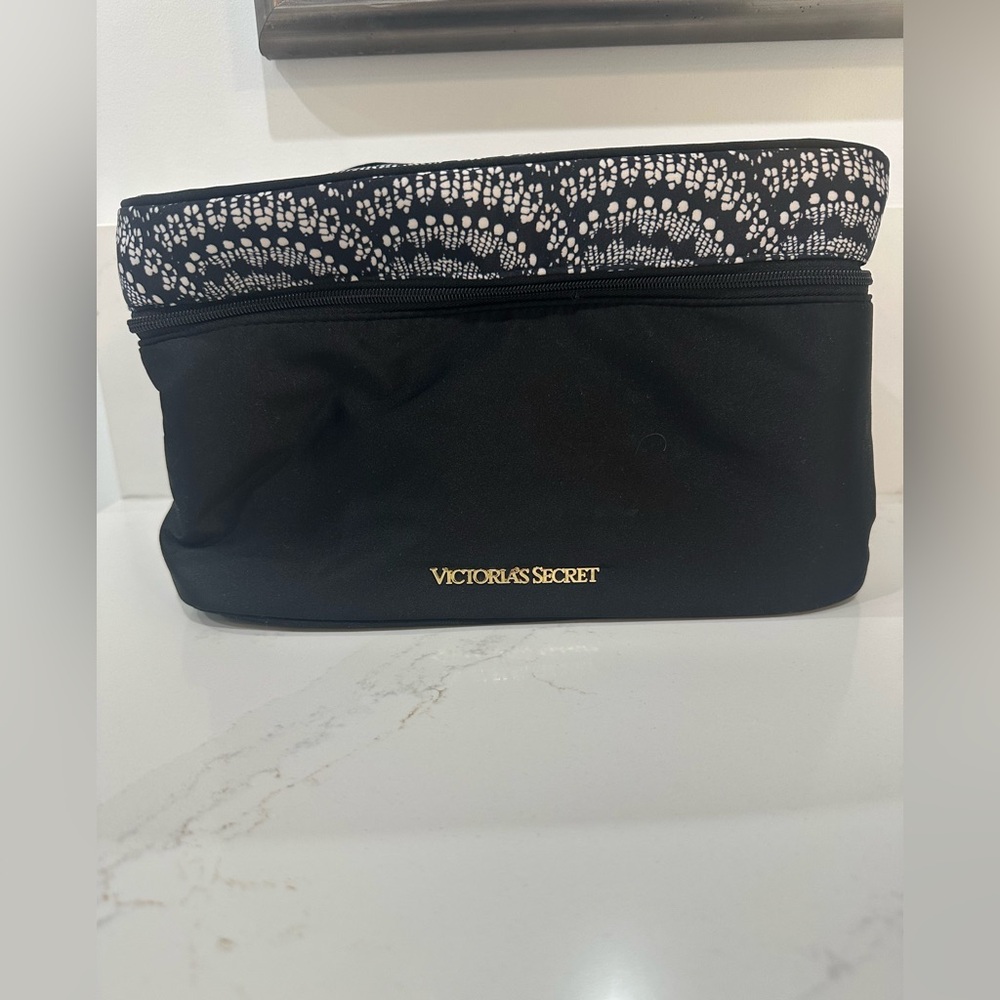 Victoria’s Secret Travel Bag